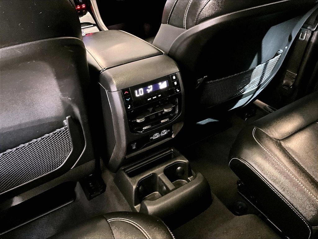 Used 2023 Jeep Grand Cherokee L Limited AWD/4WD image 29