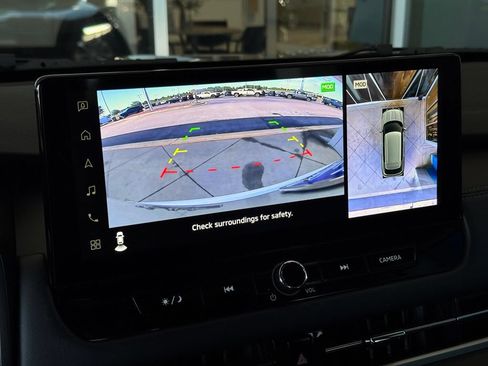 Used 2025 Mitsubishi Outlander SE FWD image 5