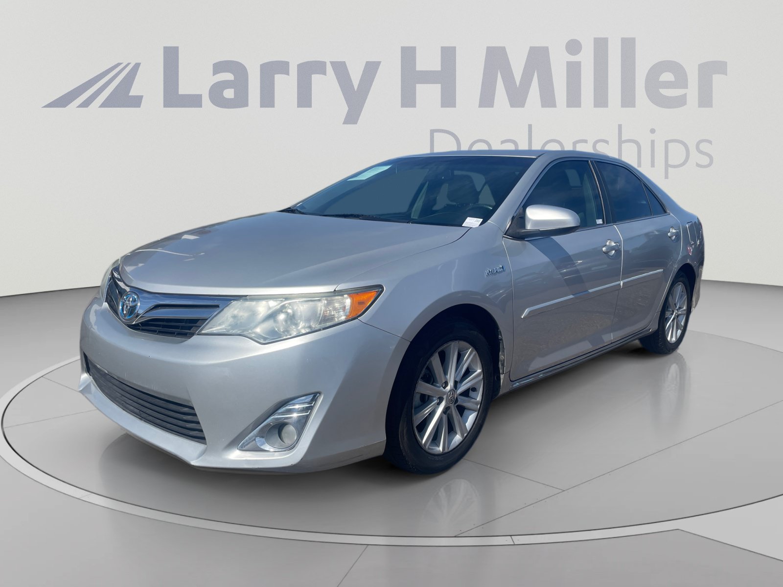 Used 2013 Toyota Camry XLE w/ Convenience Pkg FWD image 1