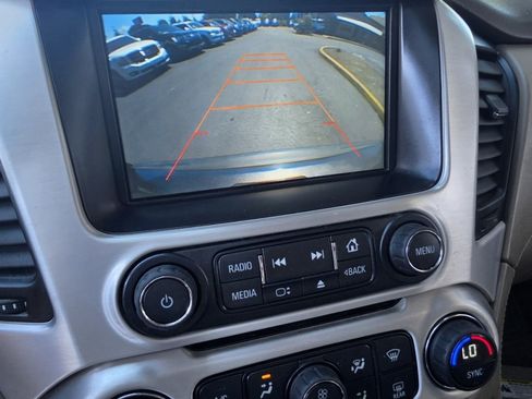 Used 2015 GMC Yukon XL SLT w/ Open Road Package AWD/4WD image 10