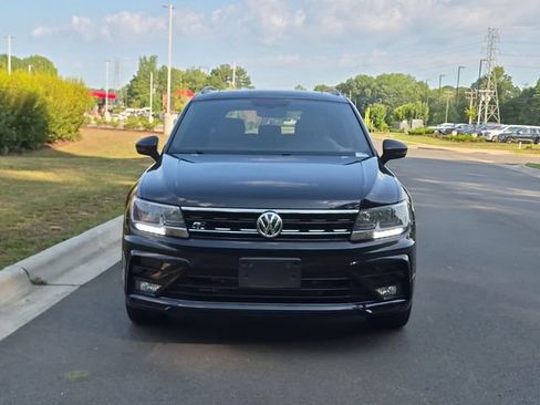 Used 2021 Volkswagen Tiguan SE R-Line AWD/4WD image 16