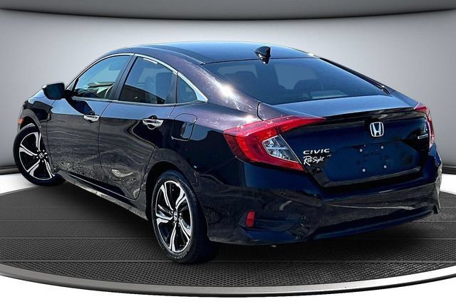 Used 2016 Honda Civic Touring image 4