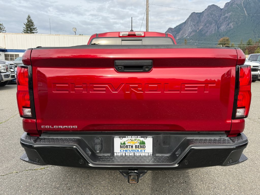Used 2023 Chevrolet Colorado Z71 w/ Z71 Convenience Package 2 AWD/4WD image 6