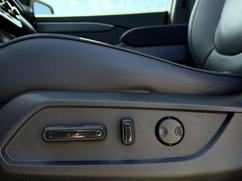 Certified 2026 Honda Pilot Black Edition image 11