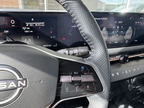 Used 2023 Nissan Ariya FWD image 32