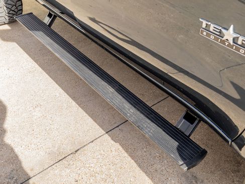 Used 2021 Chevrolet Silverado 1500 LT w/ Texas Edition Plus image 12