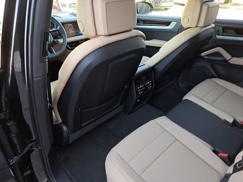 Used 2026 Porsche Cayenne image 20