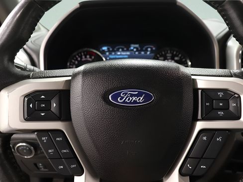 Used 2017 Ford F150 Lariat w/ Equipment Group 501A Mid AWD/4WD image 12