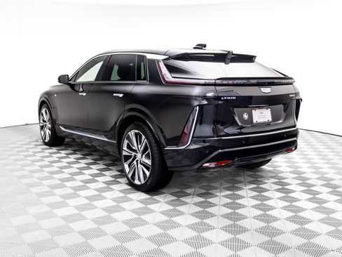 Certified 2025 Cadillac Lyriq Luxury w/ LPO, Floor Liner Package image 3