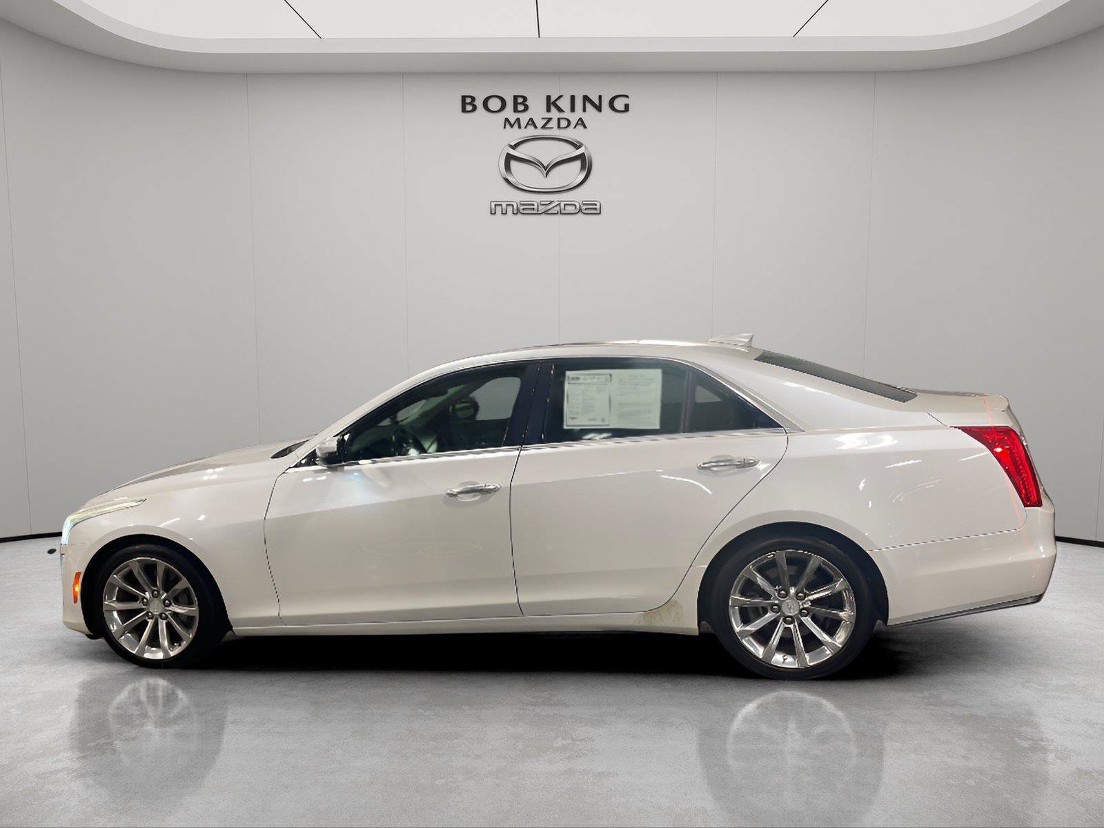 Used 2017 Cadillac CTS Luxury RWD image 2