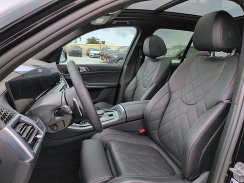 Used 2025 BMW X5 xDrive40i w/ M Sport Package AWD/4WD image 17