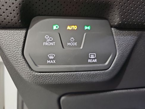 Used 2024 Volkswagen Atlas SEL Premium R-Line AWD/4WD image 28