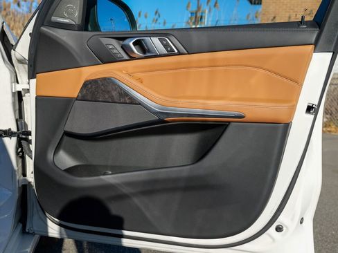 Used 2023 BMW X7 xDrive40i w/ Premium Package image 35