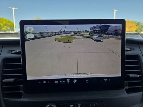 Used 2023 Ford E-Transit Medium Roof RWD image 24