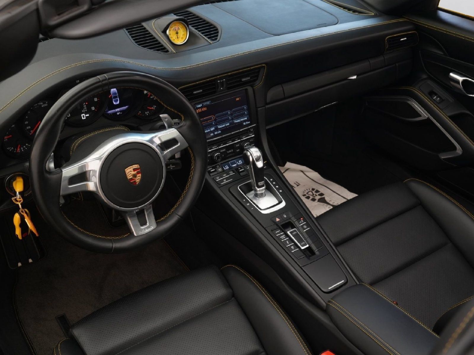 Used 2015 Porsche 911 Targa 4S w/ Burmester Audio Package AWD/4WD image 12