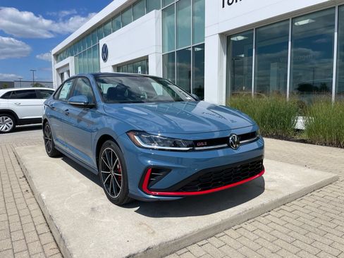 Used 2026 Volkswagen Jetta GLI Autobahn FWD image 3