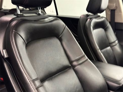 Used 2023 Lincoln Aviator AWD w/ Premium Package image 11