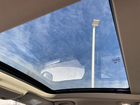 Used 2020 Ford Escape SE Sport image 36