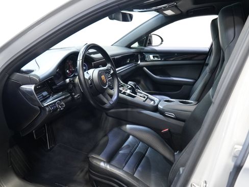 Used 2022 Porsche Panamera 4S w/ Premium Package AWD/4WD image 33
