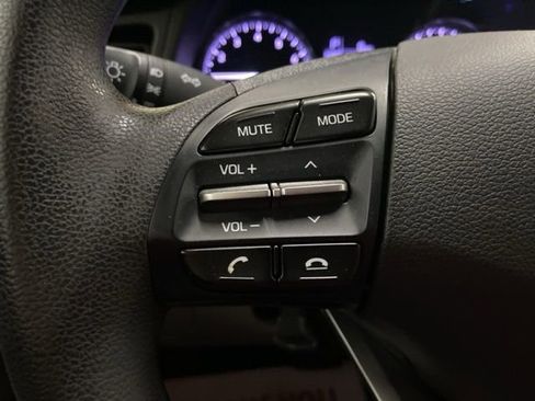 Used 2019 Hyundai Elantra SE image 39