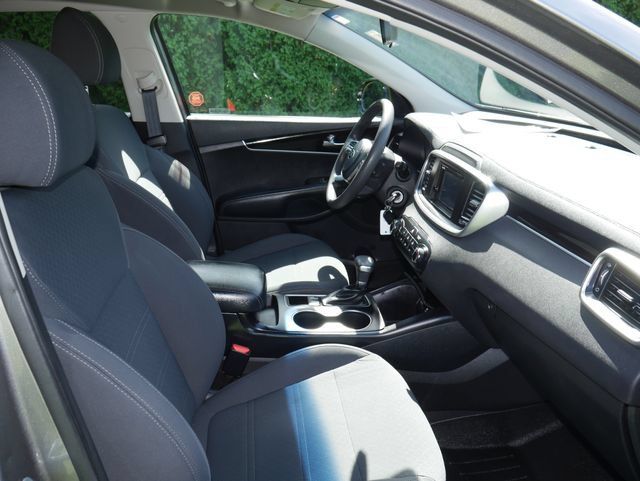 Used 2019 Kia Sorento FWD image 21