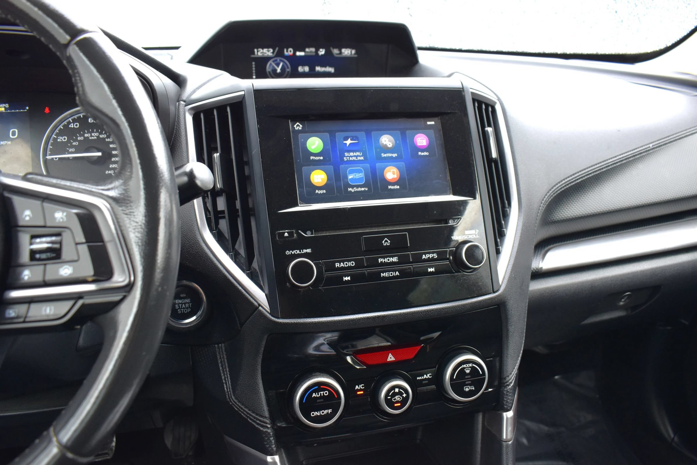 Used 2020 Subaru Forester Premium AWD/4WD image 60