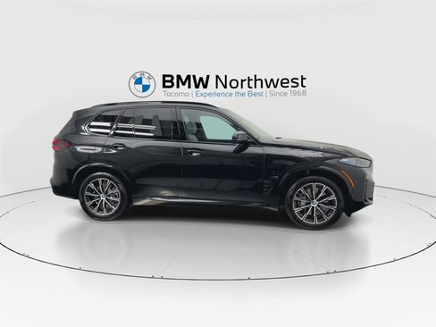 Used 2025 BMW X5 xDrive50e w/ M Sport Package image 5