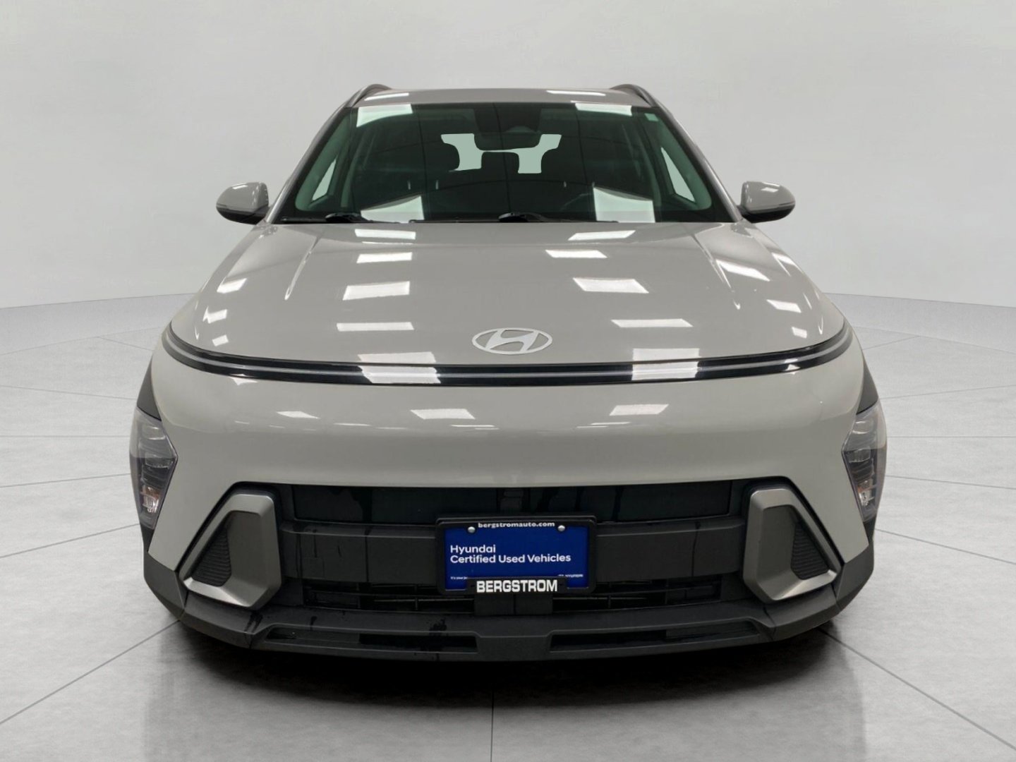 Certified 2024 Hyundai Kona SEL AWD/4WD image 9
