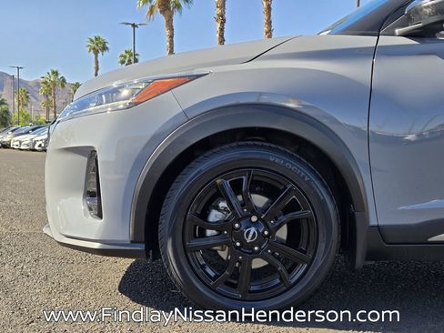 Used 2023 Nissan Kicks SR w/ SR Premium Package FWD image 9
