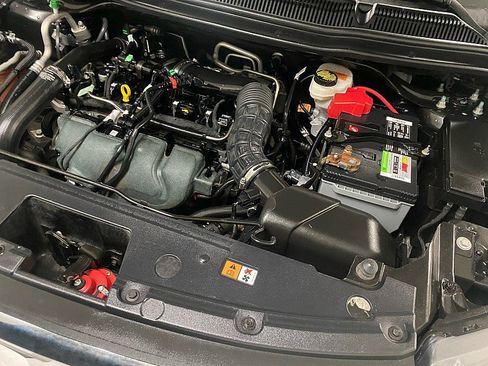 Used 2019 Ford Explorer XLT image 16