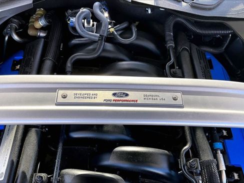 Used 2016 Ford Mustang Shelby GT350 w/ Technology Package image 32