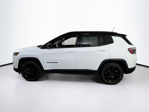 Used 2022 Jeep Compass Latitude w/ Convenience Group AWD/4WD image 8