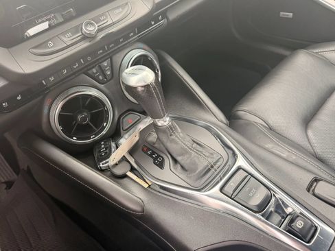 Used 2019 Chevrolet Camaro SS RWD image 28