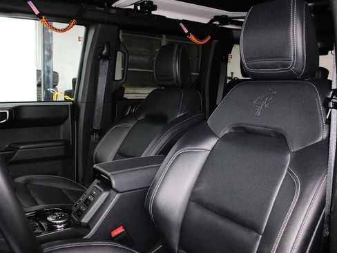 Used 2025 Ford Bronco Badlands AWD/4WD image 32