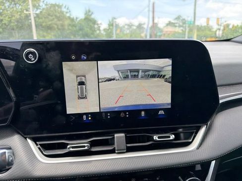 Used 2025 Chevrolet Equinox LT w/ Convenience Package II FWD image 17