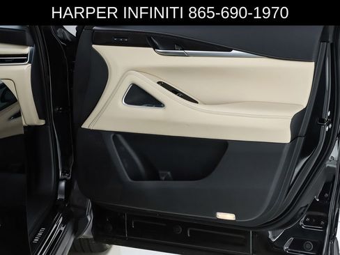 Used 2025 INFINITI QX60 Sensory w/ Vision Package AWD/4WD image 32