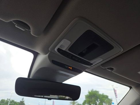 Used 2024 Honda HR-V EX-L image 17