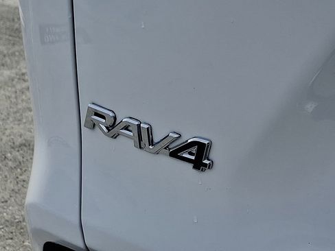 Used 2025 Toyota RAV4 XLE image 29