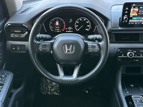 Certified 2025 Honda Pilot EX-L image 16