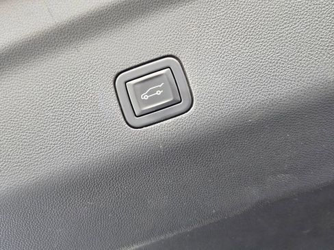 Used 2023 GMC Yukon Denali Ultimate image 36