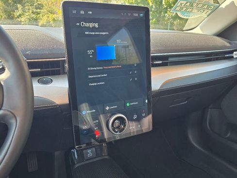 Used 2022 Ford Mustang Mach-E Select image 25