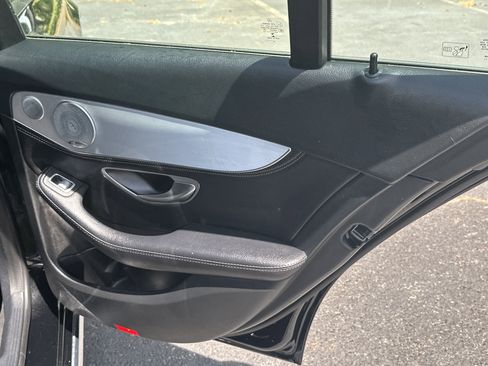 Used 2015 Mercedes-Benz C 300 4MATIC Sedan image 18