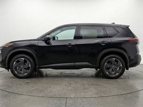 Used 2025 Nissan Rogue SV image 5