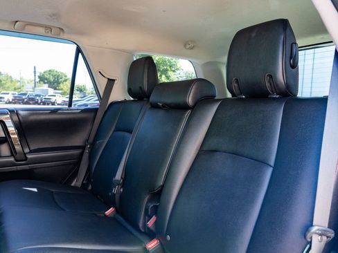 Used 2020 Toyota 4Runner TRD Off-Road Premium w/ Moonroof Package AWD/4WD image 26