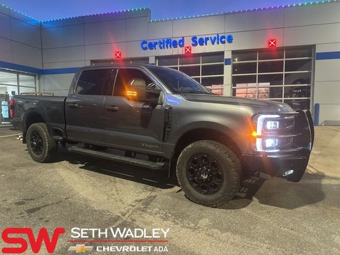 Used 2023 Ford F250 XLT w/ Black Appearance Package image 1