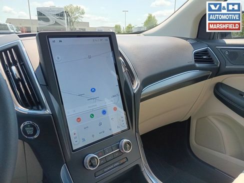 Used 2024 Ford Edge Titanium w/ Equipment Group 301A AWD/4WD image 19