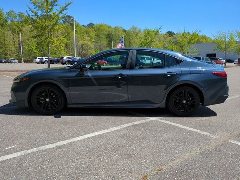 Used 2026 Toyota Camry SE w/ Convenience Package FWD image 7