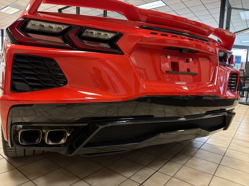 Used 2021 Chevrolet Corvette Stingray Premium Cpe w/ Z51 Performance Package image 16