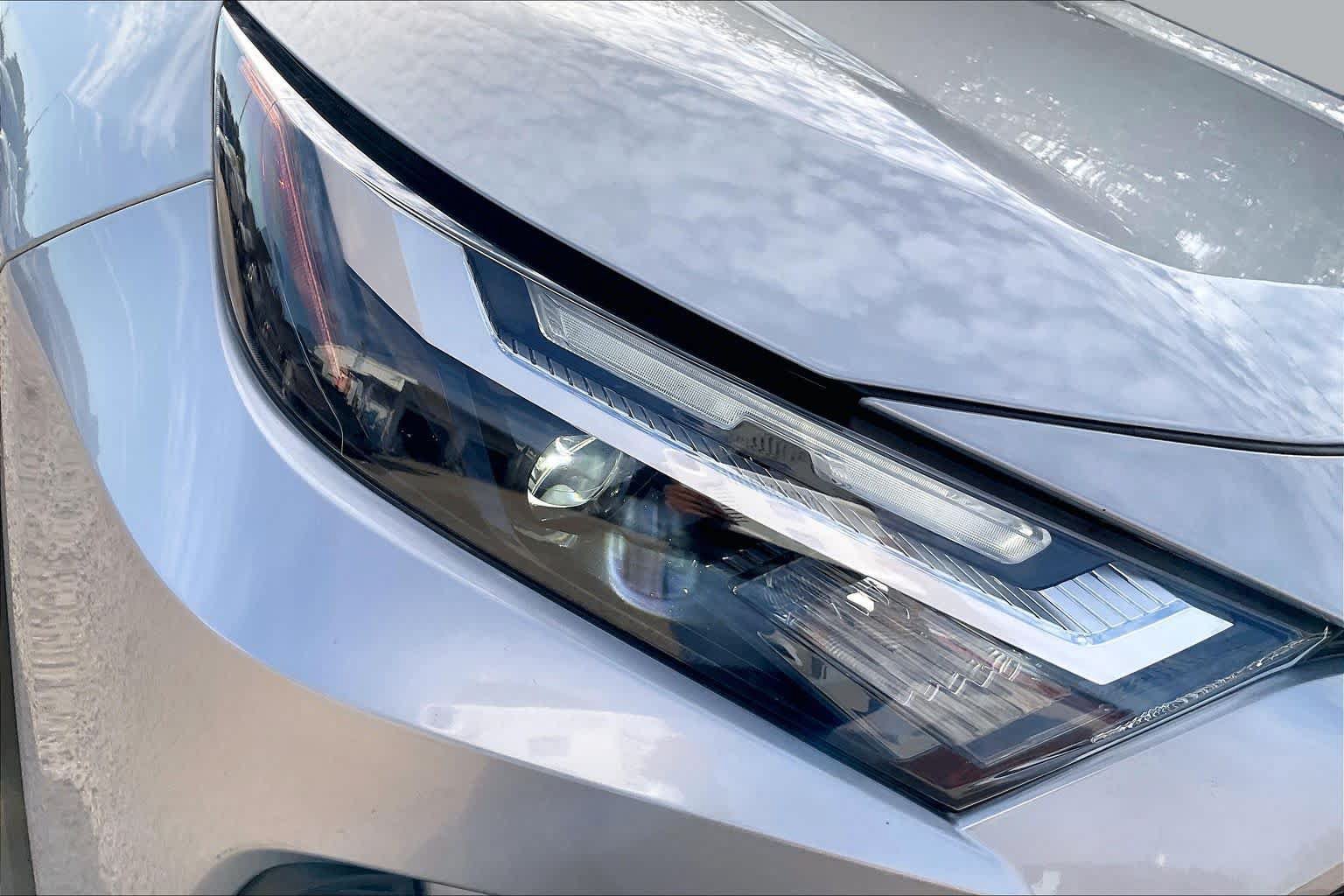 Used 2025 Toyota RAV4 LE FWD image 30