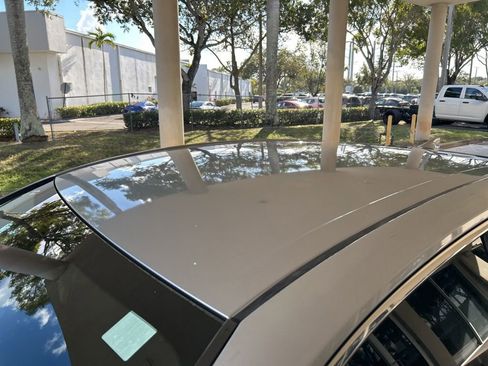 Used 2019 Toyota Camry LE image 14